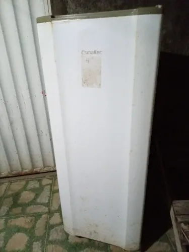 Precisando vender urgentemente estou indo embora e preciso vender essa geladeira 