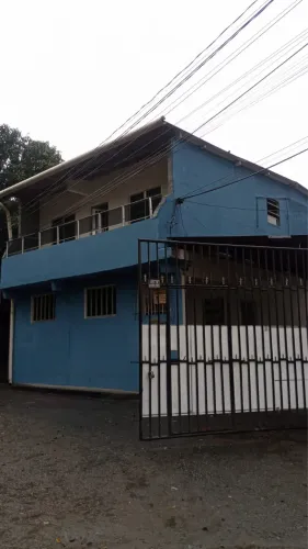 Sobrado + 3 Kitnets | Piscina | Amplo Quintal | Jardim Gramacho