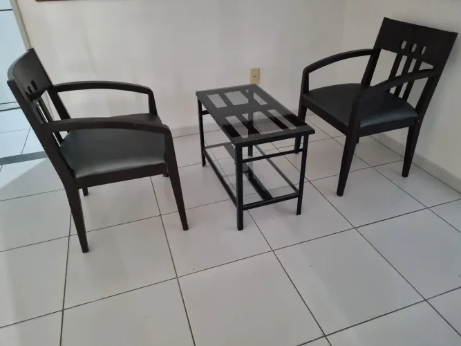 Conjunto mesa centro+cadeira apoio