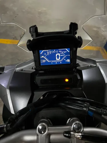ADV 150 cinza