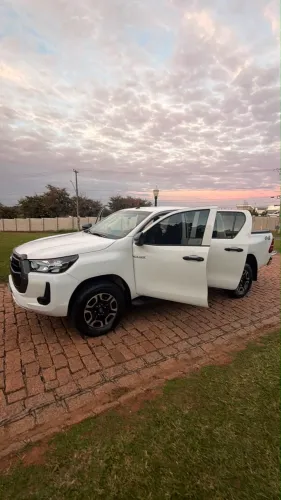 Toyota Hilux CD SR 4X4 2.8 TDI Diesel Aut. 2024