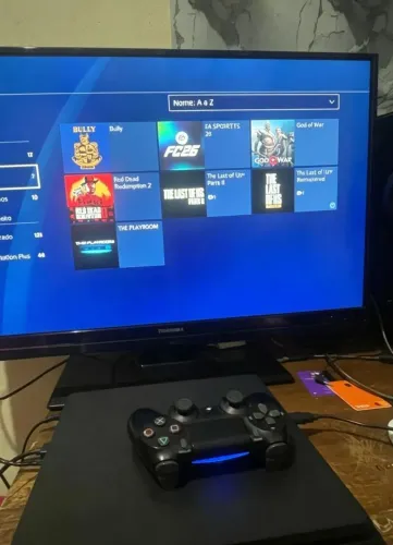 PS4 slim 