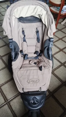 Carrinho de Bebê Baby Jogar City Elite