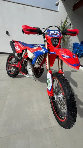Vendo beta Racing 300 2 tempos 2023