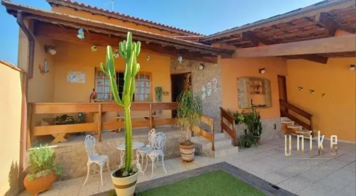 Casa Térrea com 3 Dormitórios