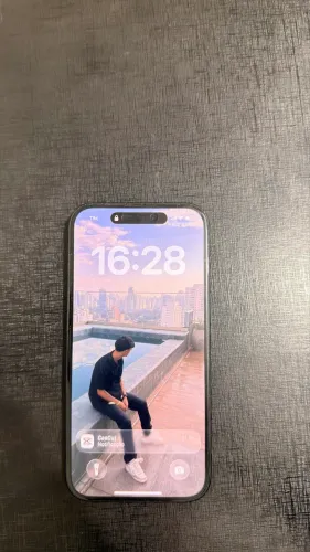 iPhone 15