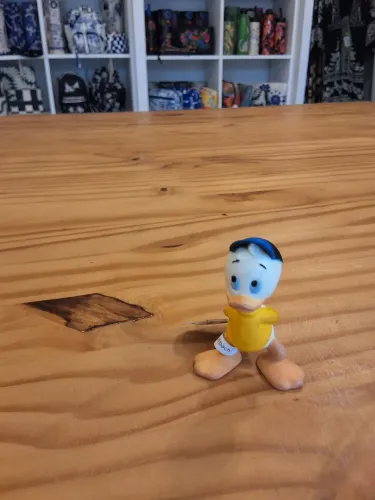 Figura zezinho 5cm ,sobrinho do pato donald Disney novo