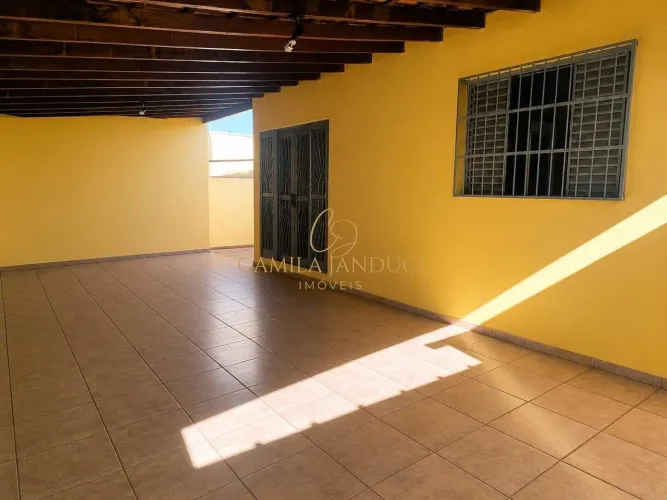 Casa à venda no bairro Jardim Antártica - Ribeirão Preto/SP