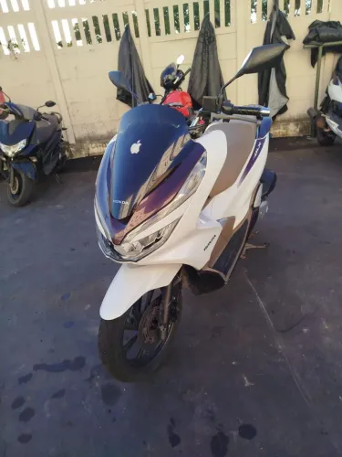 PCX 2021 DLX <br>44 MIL KM RODADOS <br>REVISADA <br>2 PNEUS NOVO <br>15900.00
