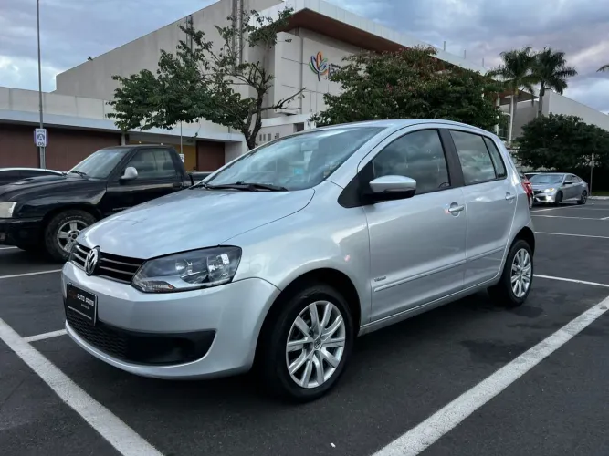 Volkswagen Fox 1.6 MI Total Flex 8V 5P 2013