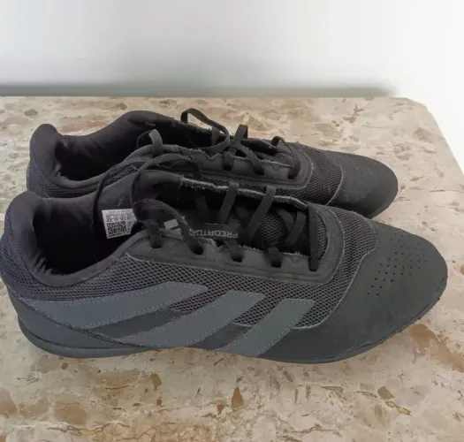 Chuteira adidas predator TAM 43