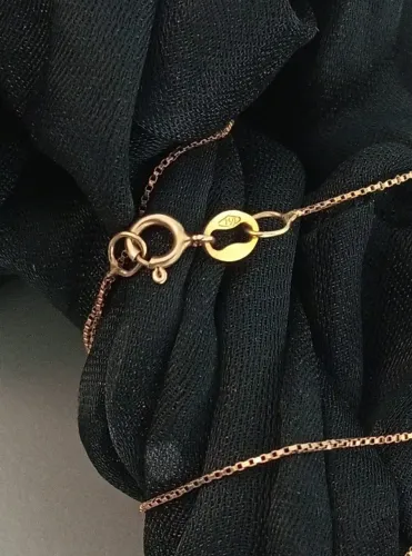 Correntinha veneziana de ouro 18 k
