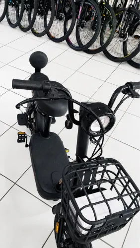 Vendo Scoolter elétrica com pedalo 