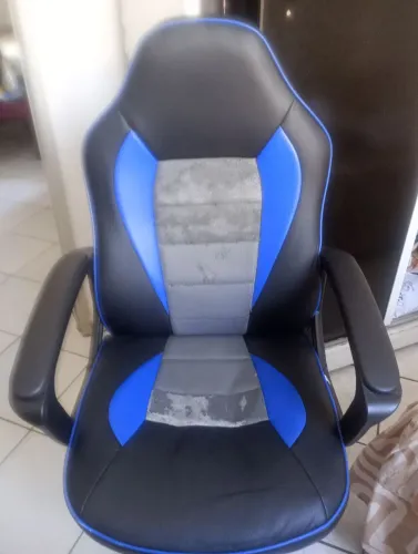Cadeira confortável para quem gosta de jogar gamer!!