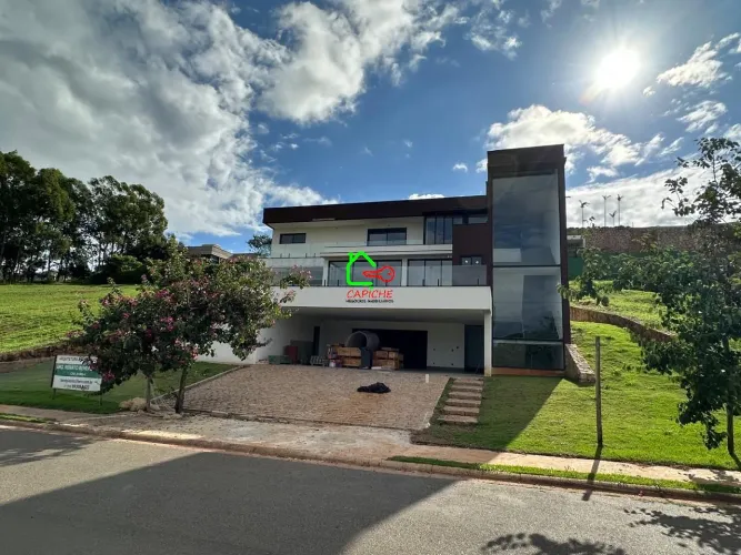 Casa em condomínio à venda em Itatiba-SP, 5 quartos, 5 suítes, 2 salas, 8 banheiros, 8 vag