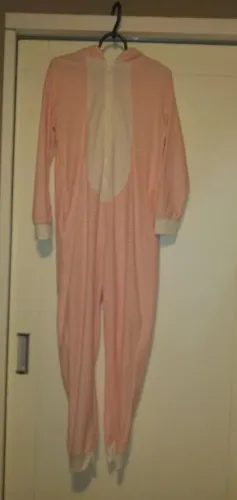 Pijama macacão com zíper Xhilaration tamanho XS/S infanto juvenil (coelho) confortável.