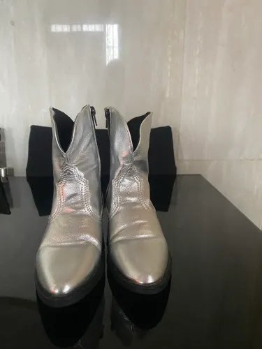 Bota prata