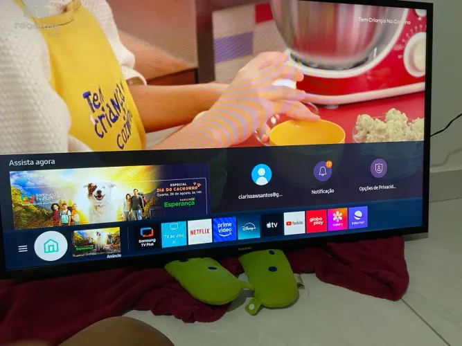 Vendo Tv Samsung smart 43 polegadas ela pega canais sem antena