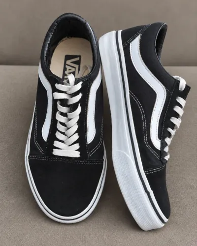 Tênis Vans Old Skool preto/branco tam. 39