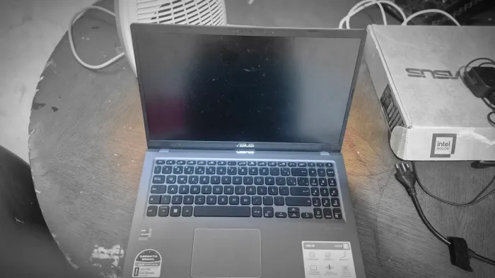 Notebook ASUS Vivobook Go 15 ? Usado, como novo!