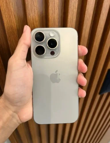 iPhone 15 pro 256Gb