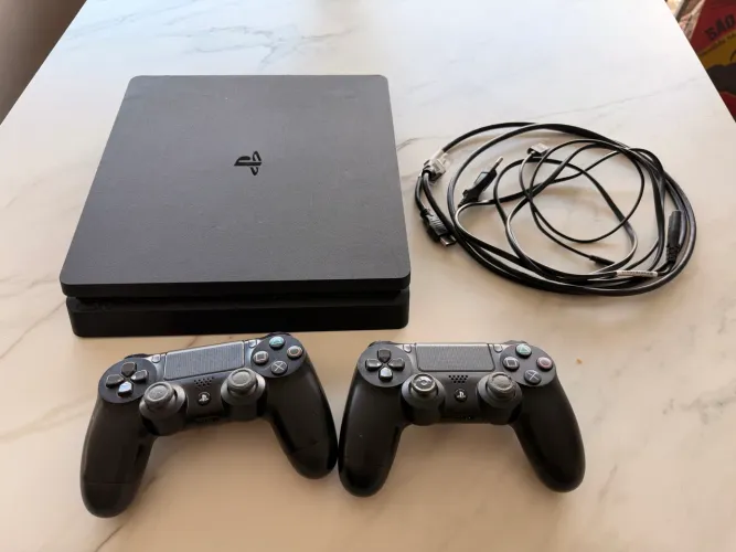 PS4