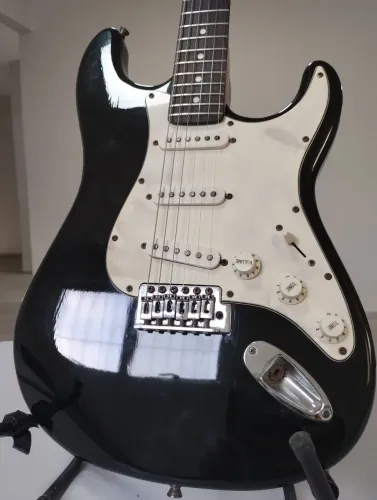 Guitarra Stratocaster