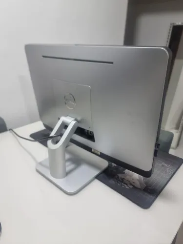 all in one dell 18" 4 ram 224 lcd