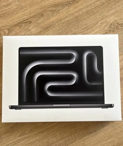 MacBook Pro 16.2 | 2TBSSD|128GB|M5MAX