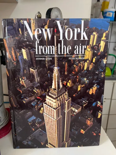 Livro capa dura New York from the air