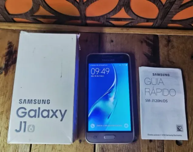 Smartphone Samsung Galaxy J1 6 - 8GB