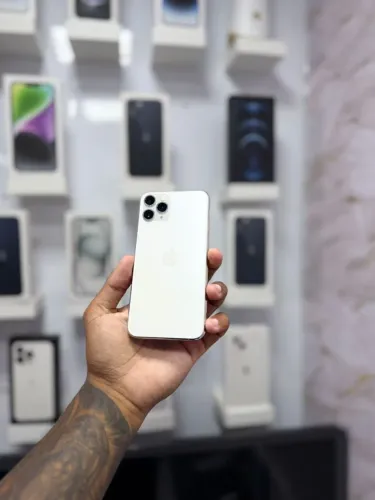 IPHONE 11 PRO 64GB BRANCO<br>R$ 1.550,00 TOP