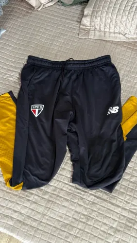 ? Calça Masculina New Balance São Paulo FC 2026