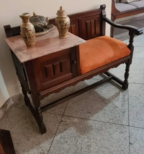 Banco Namoradeira em jacaranda maciço com mesinha e mármore rosa