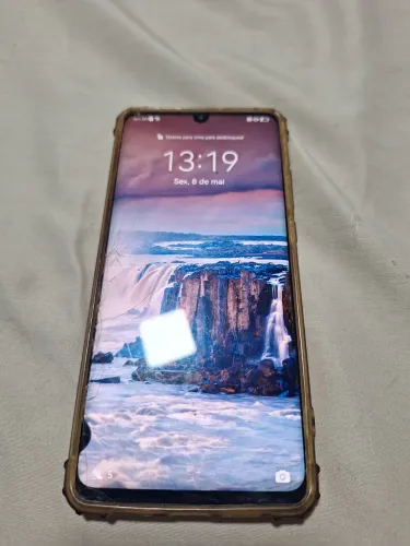 Celular HUAWEI P30 PRO , ótimo custo benefício. 