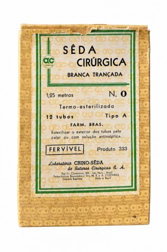 Sêda cirurgica antiga. Peça de coleção/museu.