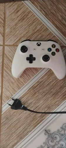 Xbox one s 1t (semi novo)
