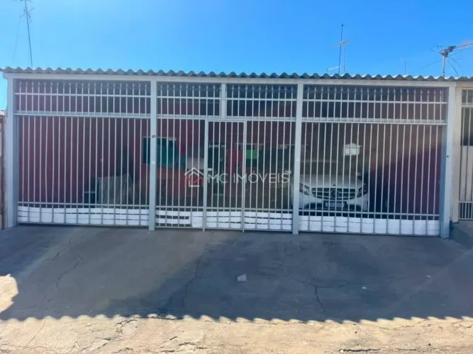 Casa à Venda na QNO 13 Conjunto C - Setor O | 3 Quartos | 2 Casas no Lote | Financiável