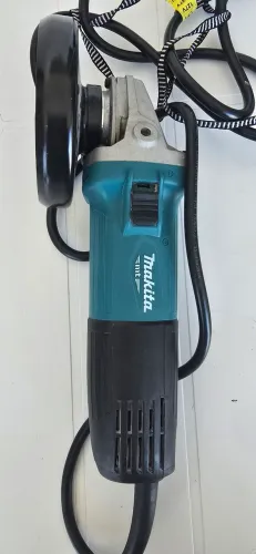 Esmerilhadeira Makita M9510B de 850W