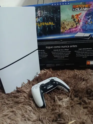 PlayStation 5 com caixa
