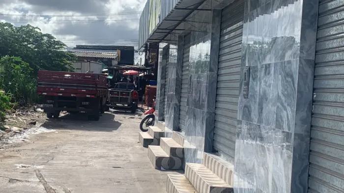 VENDE-SE LOJA PARA COMÉRCIO EM BEBERIBE