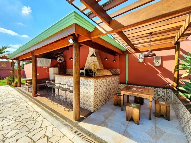Casa com 3 quartos para alugar, 250 m² por R$ 8.835 - Zona Rural - Mairiporã/SP