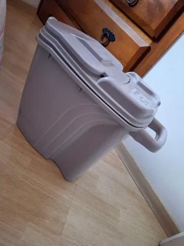 Dispenser porta ração 25L