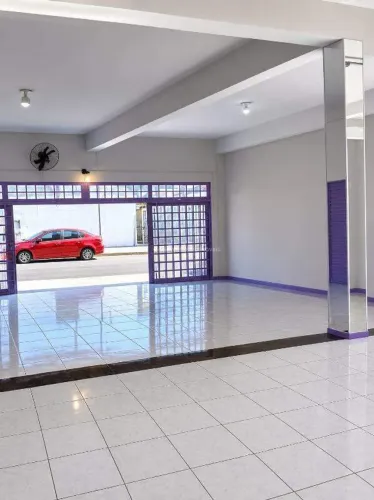 Comercial para Alugar no Bairro Fabrício (Frente) | 116,59 m² | 1 Sala e 1 Banheiro