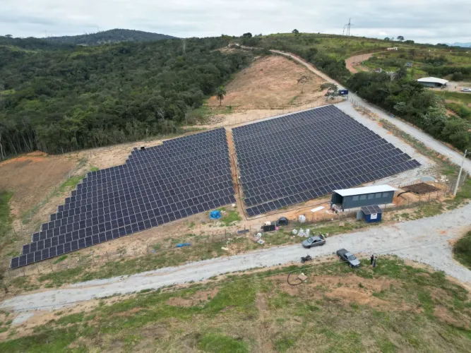 Eletricista e Ajudante