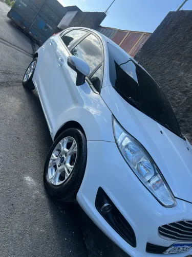 Ford Fiesta 1.5 16V Flex Mec. 5P 2014