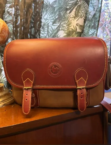 Bolsa Satchel carteiro em couro