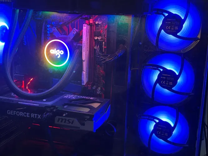 Pc gamer com monitor ryzen 7 5700x 5060ti 512 gb 16 tb de ram