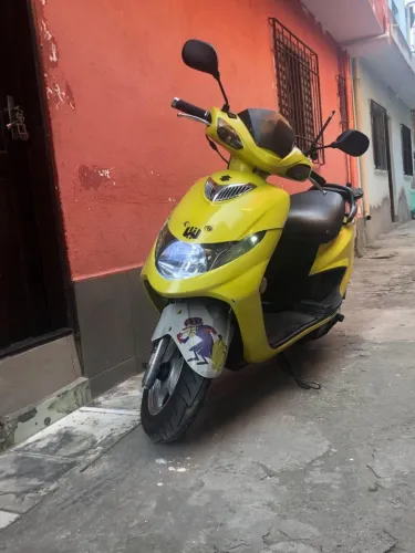 Burgman 125 Carburada