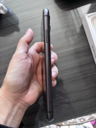 iPhone 11 64GB